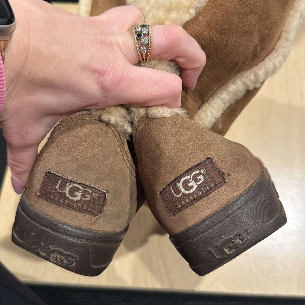 UGG Sundance Revival Tall Sheepskin Boots Chestnut Size 6 - Picture 7 of 9